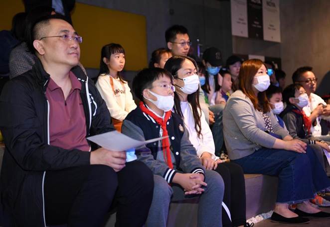 https://news.tongji.edu.cn/__local/5/A8/69/E09A58DCF758FEC6F16D77FFBD5_4AFC0B84_13C0B.jpg