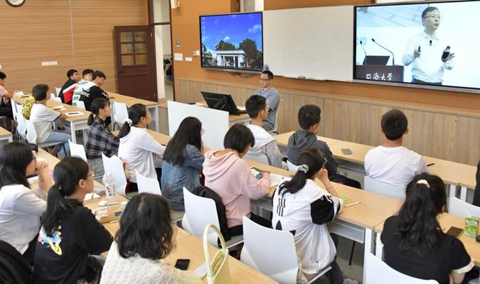 https://news.tongji.edu.cn/__local/0/95/B6/5B18FDED9618B68EAE378A6B816_BAD1D3FF_17686.jpg https://news.tongji.edu.cn/__local/0/95/B6/5B18FDED9618B68EAE378A6B816_BAD1D3FF_17686.jpg