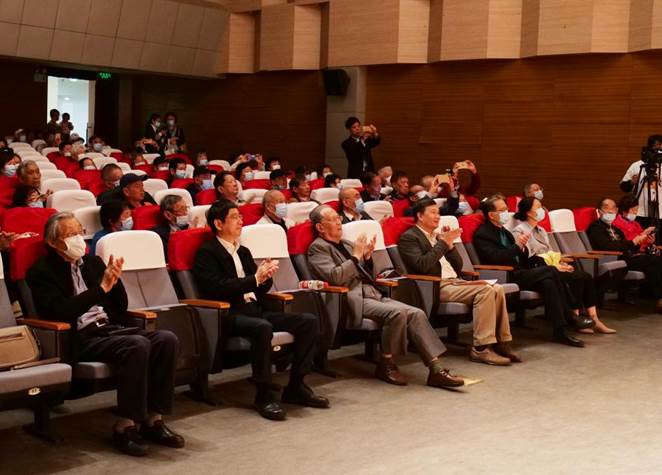 https://news.tongji.edu.cn/__local/6/25/0E/23955C6FD99B85D5B527327341B_5ECCF337_18A9F.jpg