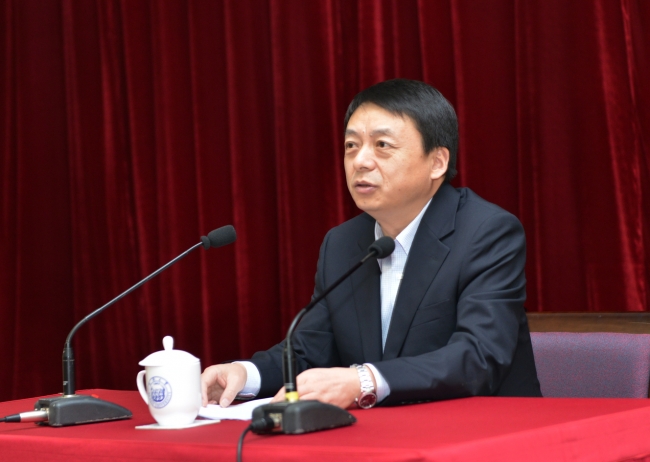 学校举行《中国共产党廉洁自律准则》和《中国共产党纪律处分条例》专题辅导报告会1 学校举行《中国共产党廉洁自律准则》和《中国共产党纪律处分条例》专题辅导报告会1